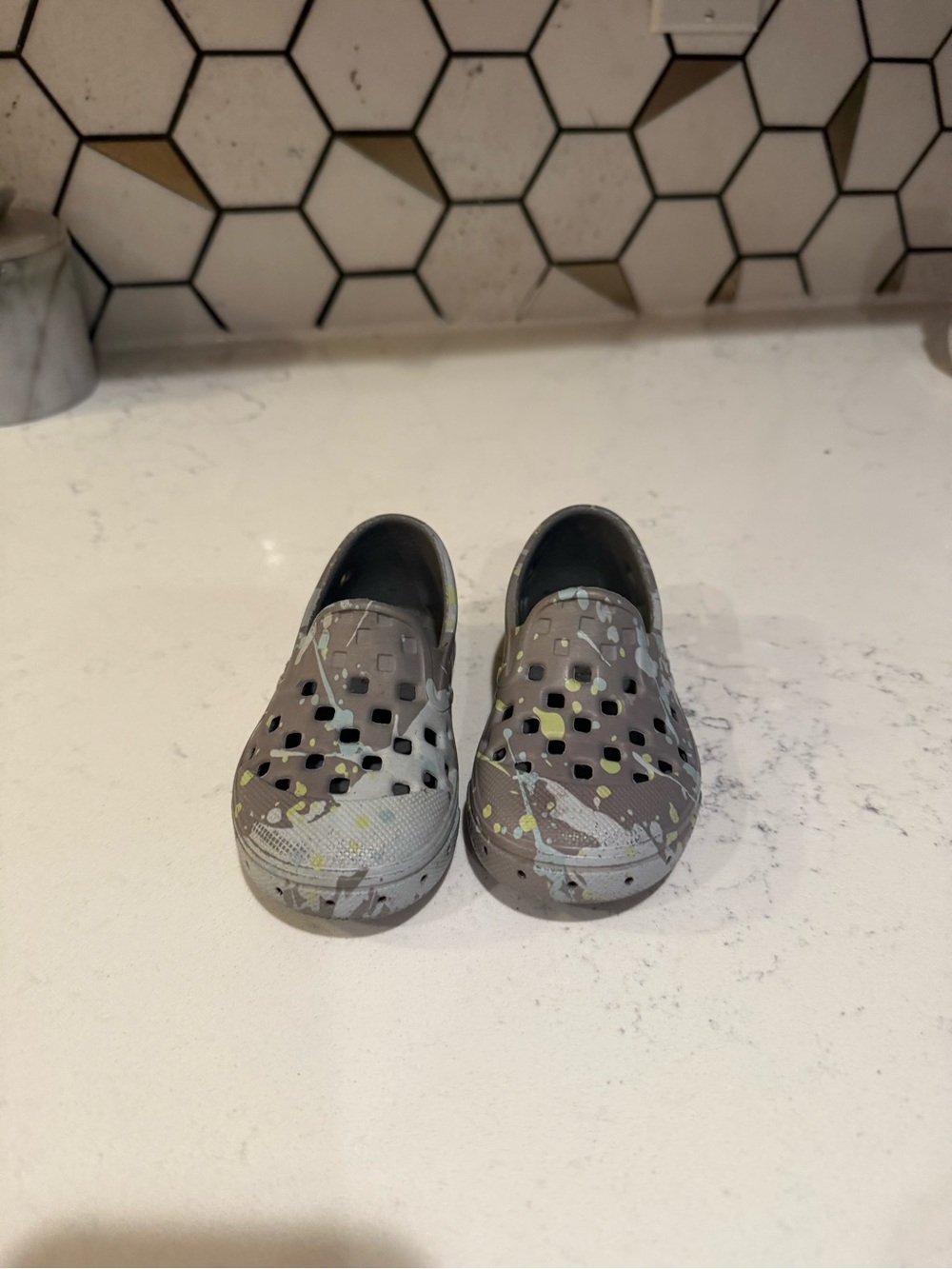 Baby Vans slip On’s in Gray with Paint-Splatter Detail